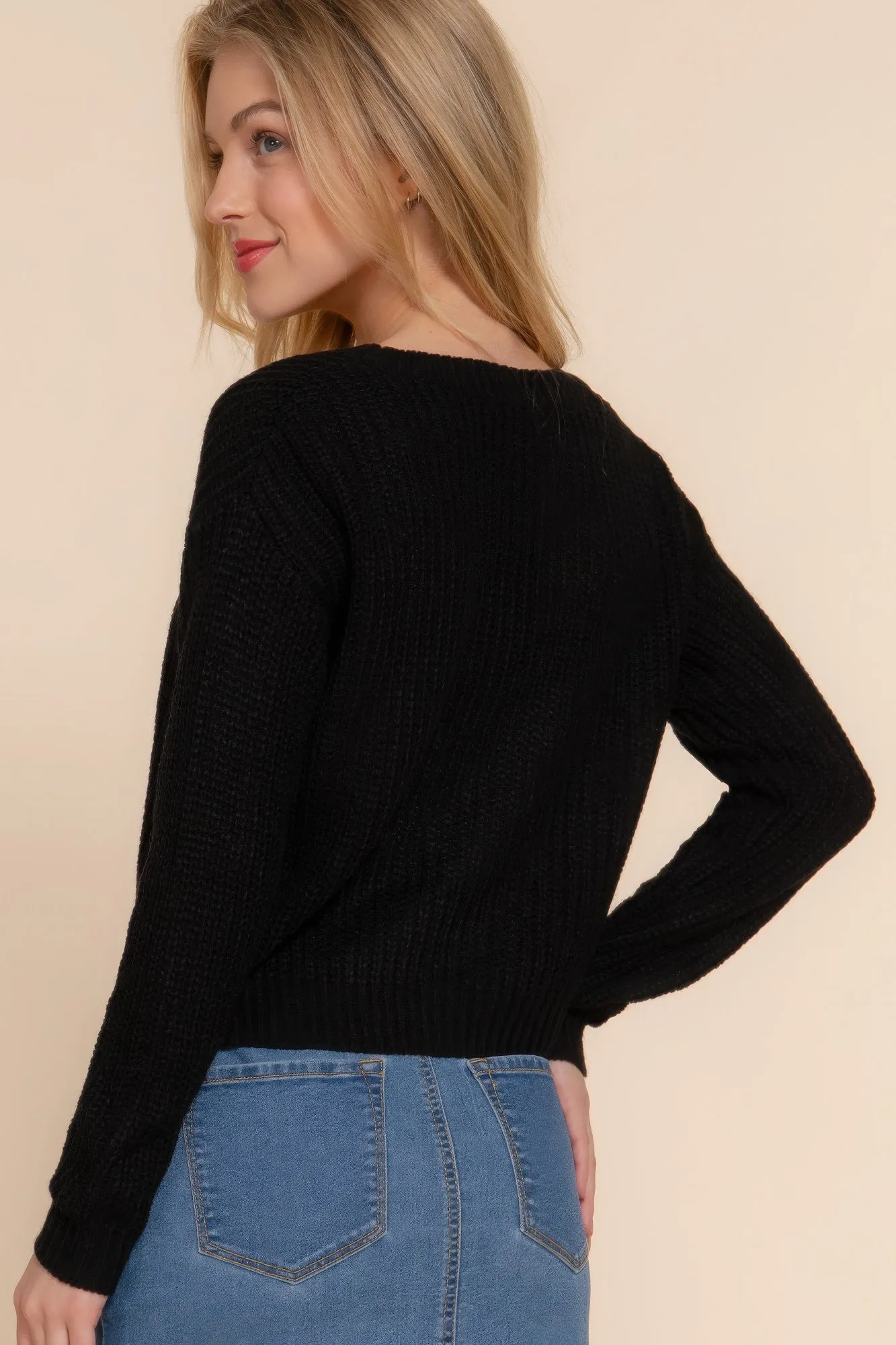All above the waiste crop cardigan