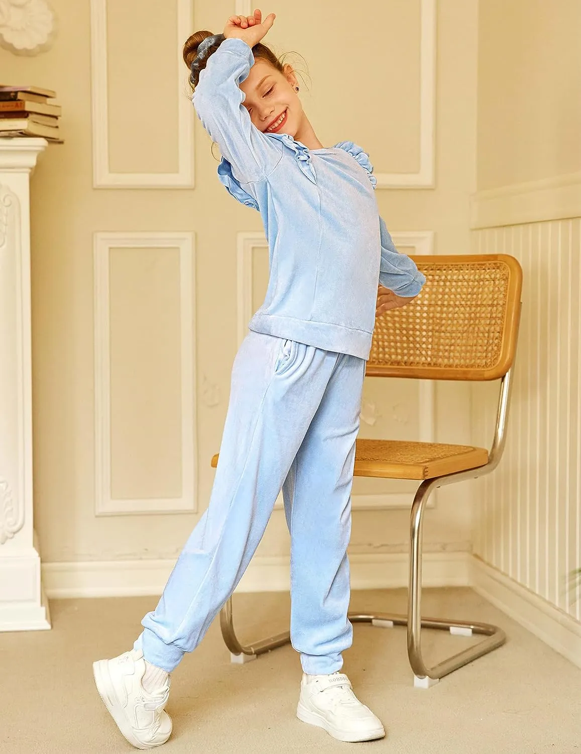 Arshiner 2 Piece Girls Outfits Sets Velour Tracksuit Sweatsuit