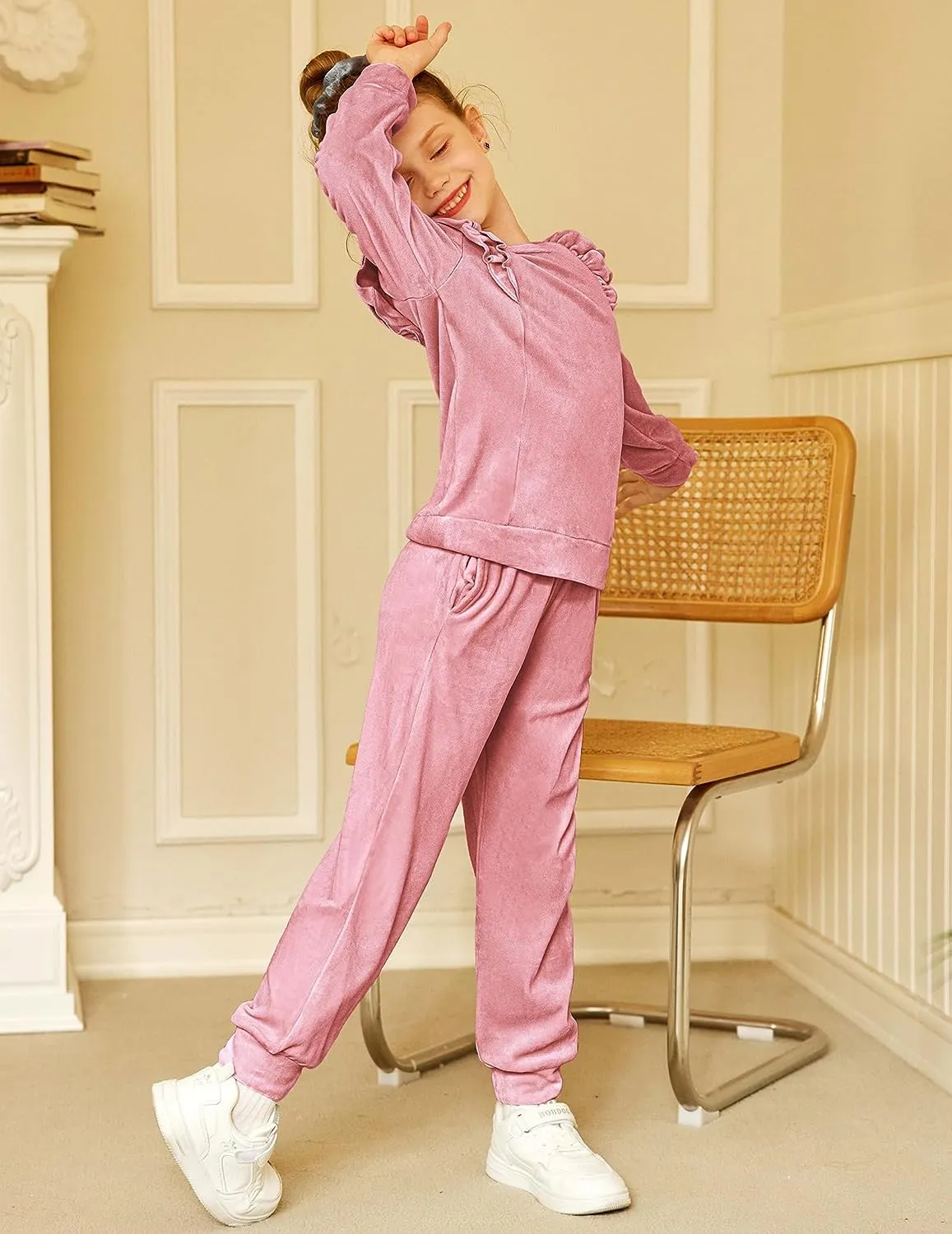 Arshiner 2 Piece Girls Outfits Sets Velour Tracksuit Sweatsuit