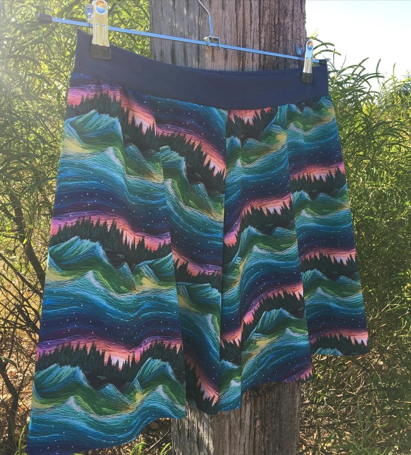 ROUND 44 - Northern Lights Mountains (.45m STRETCH WOVEN REMNANT)