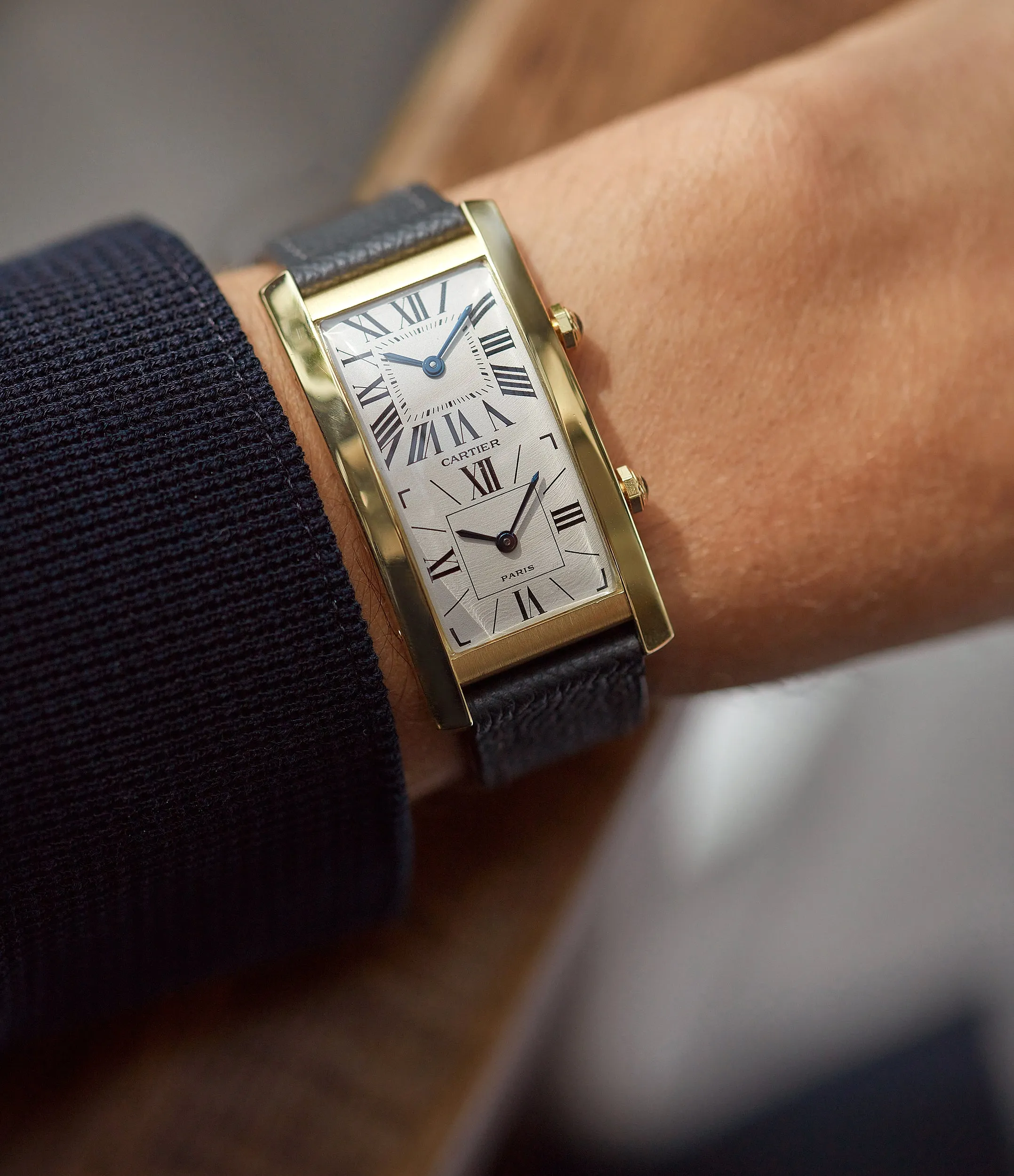 Tank Cintrée | Dual-Time | Yellow Gold