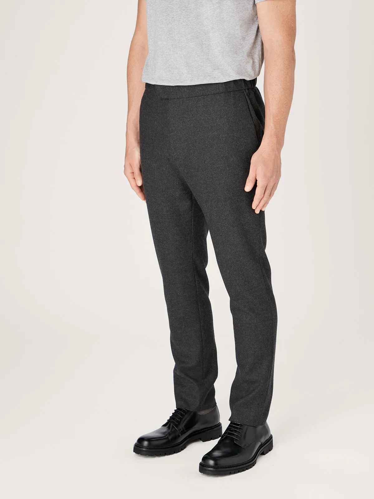The 24 Suit Wool || Charcoal | Merino Wool Flannel