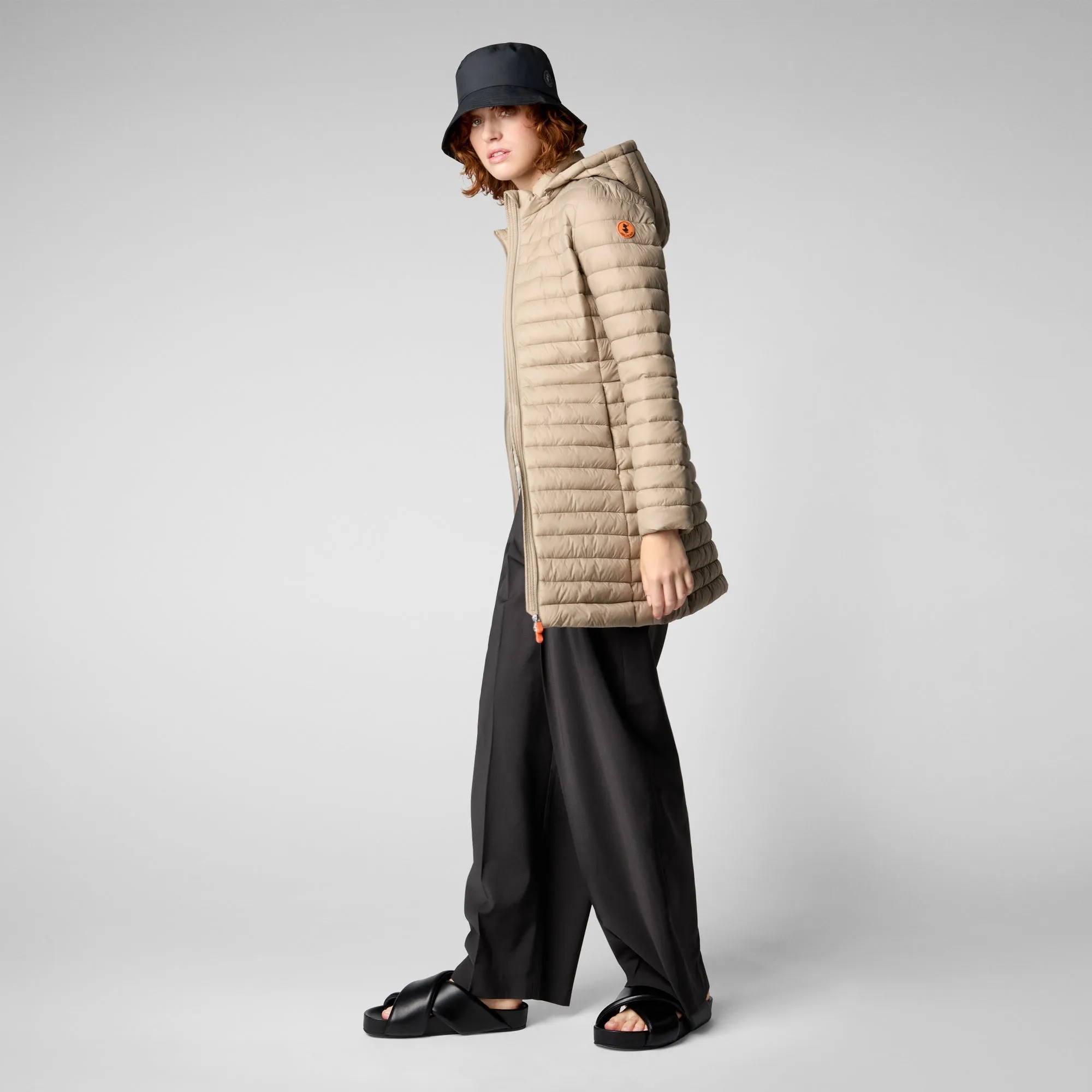 Woman's animal free puffer Bryanna in dune beige