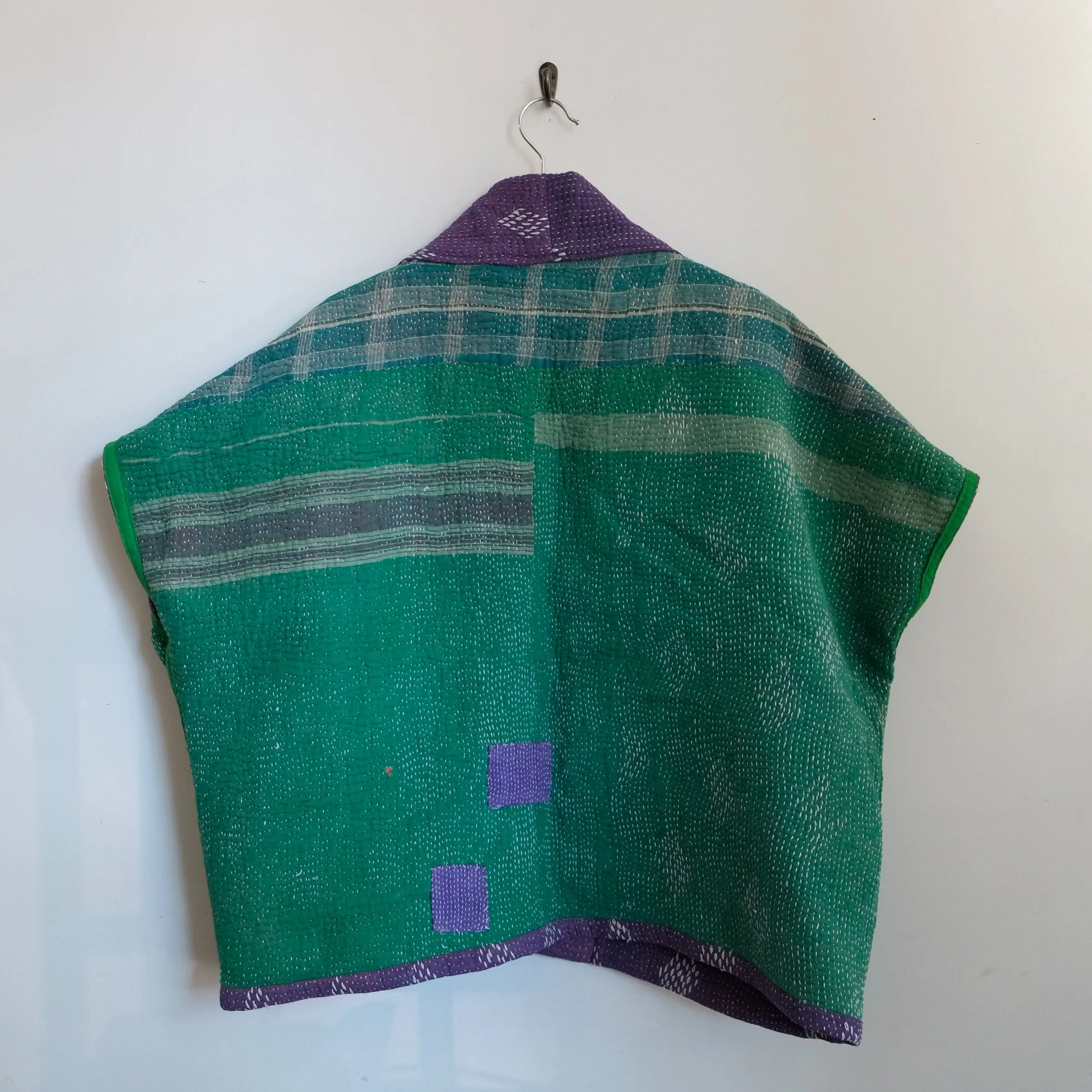 XL Purple with White Diamonds SS068